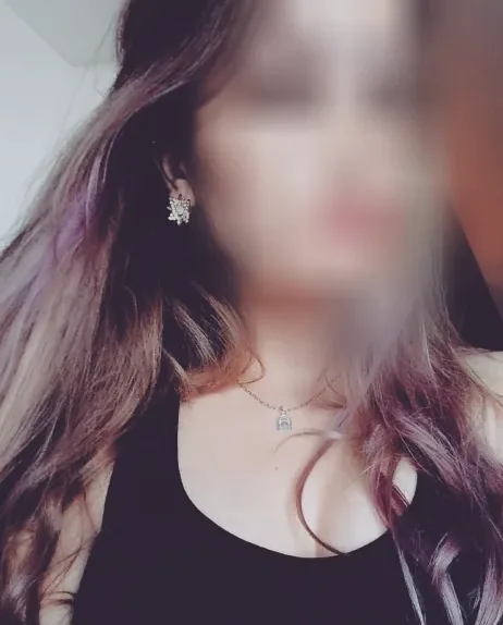 Ela, 32