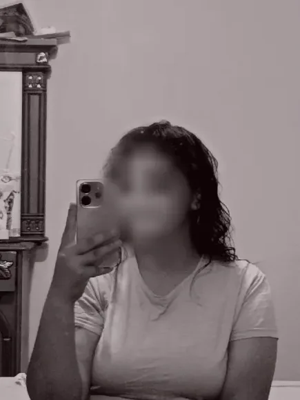 Elena, 22