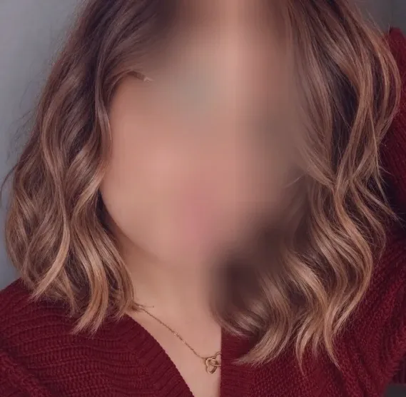 Emilia, 21