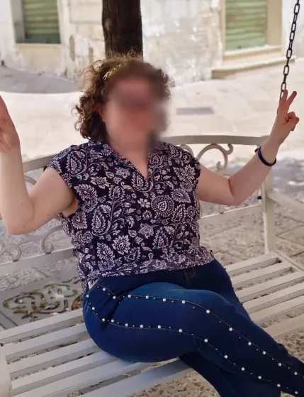 Fatma, 27