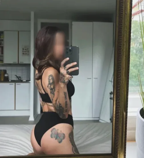 Greta, 27