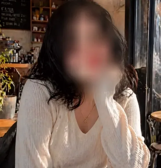 Jana, 25