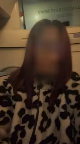 Julia, 28