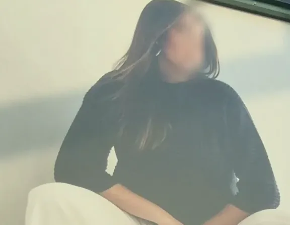 Lucia, 37