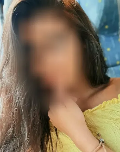 Miriam, 25