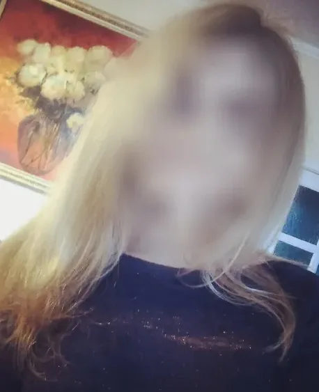 Nina, 34