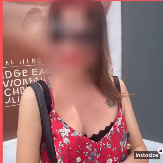 Sophie, 37