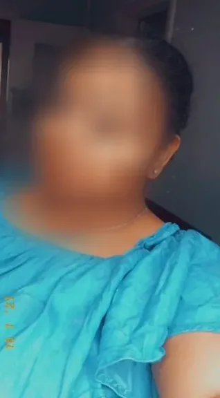 Vivien, 29