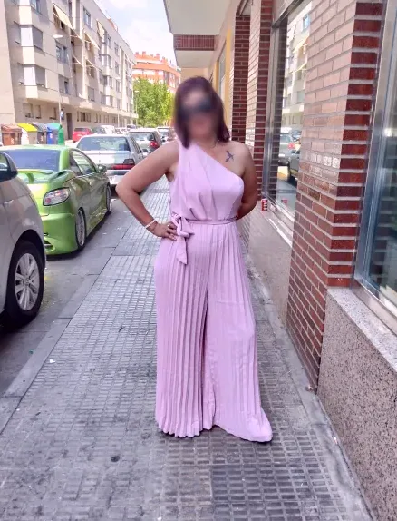 Vivien, 39